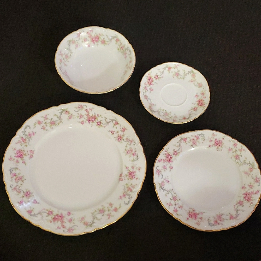 Antique 1920s Hutschenreuther Bavaria Germany "Richelieu" 7658